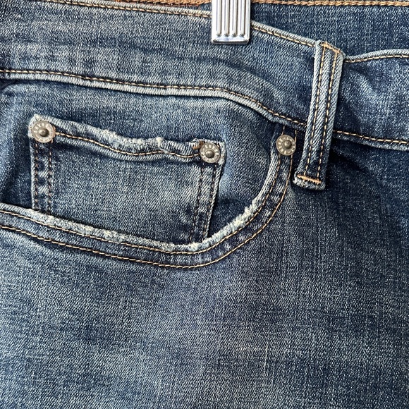 Lucky Brand Indigo Sweet Mid Rise Boot Cut Jeans. Size 20/ 35r. - Picture 4 of 12